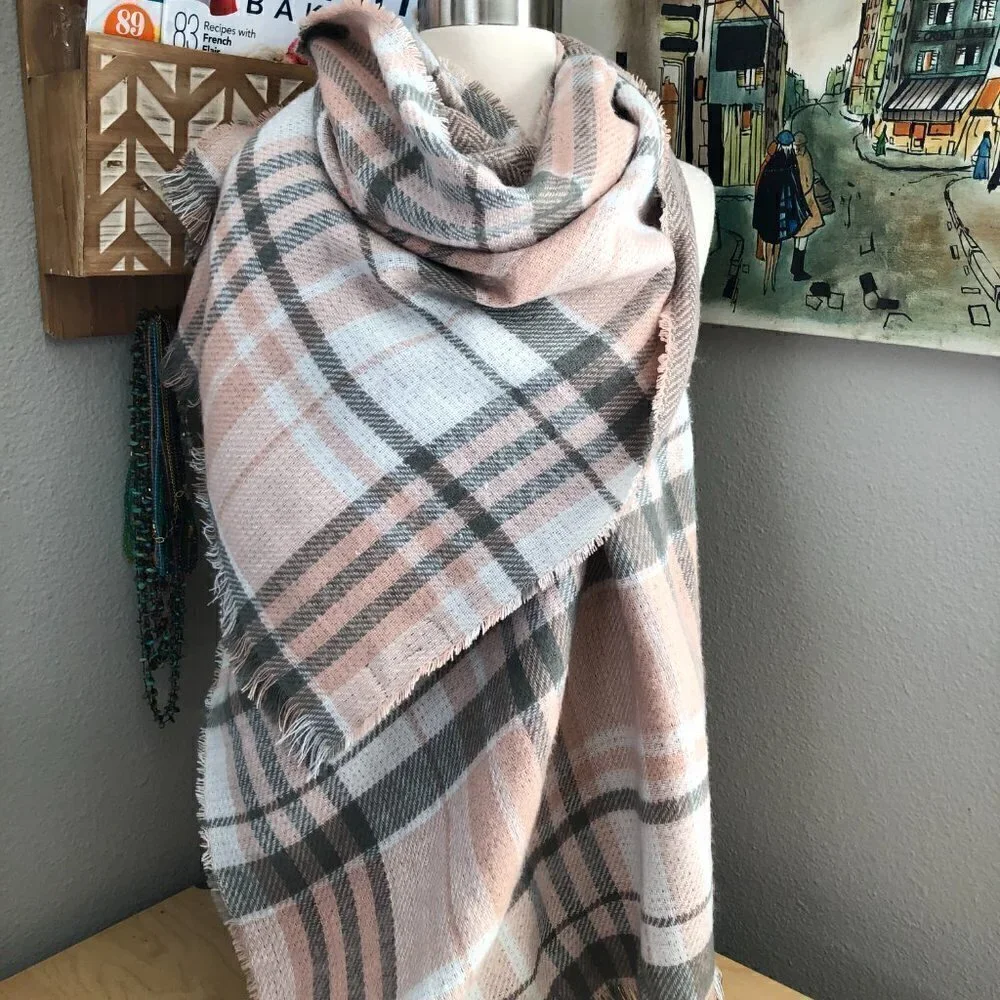 Marcus Adler NY Reversable Plaid Wrap Scarf Unisex Ivory Pink & Gray 72
